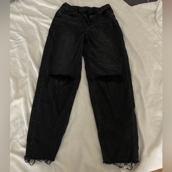 American Eagle Outfitters Denim - american eagle black ripped mom jeans size 0 !